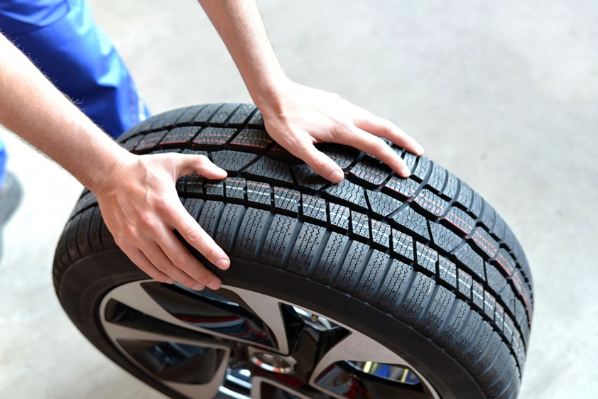 Warning Signs of Low Tire Pressure